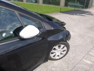 Peugeot 208 1.2 picture 7