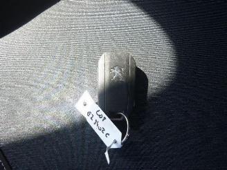 Peugeot 208 1.2 picture 20