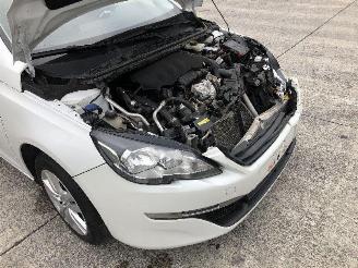 Peugeot 308 1.2 picture 19