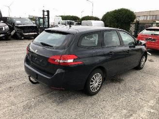 Damaged car Peugeot 308 SW 1.2 TUBO 