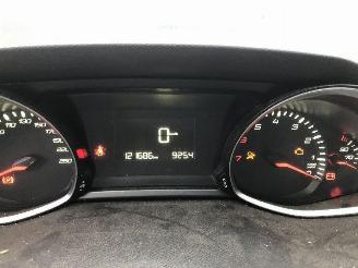 Peugeot 308 SW 1.2 TUBO picture 16