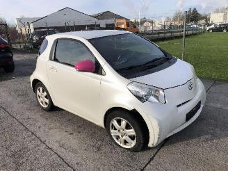 škoda osobní automobily Toyota iQ 1.0 2010/2