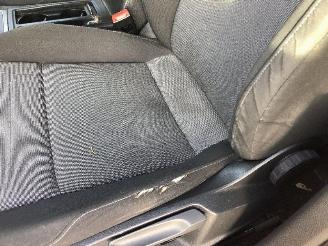 Volkswagen Golf 1.6 tdi trendline picture 20