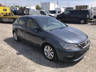 damaged passenger cars Seat Leon 1.0 TSI 2020/8