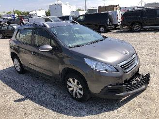 skadebil auto Peugeot 2008 1.2 2016/3
