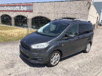 Schadeauto Ford Transit Connect 1.0 T   TITANIUM 2016/9
