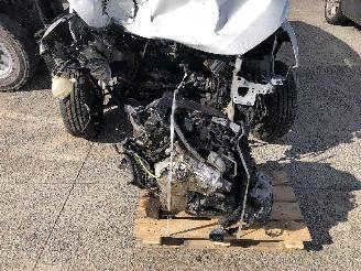 Peugeot 208 GT  1.2 picture 22