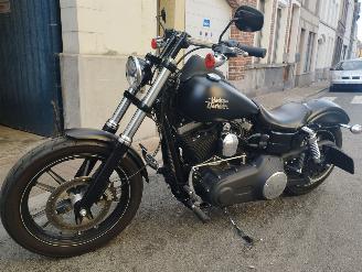 Harley-Davidson Dyna Street Bob  picture 1