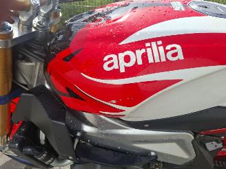 Aprilia Tuono 1000r picture 10