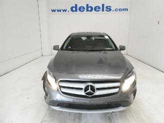 krockskadad bil auto Mercedes GLA 180 2016/10