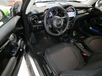 Mini Cooper 1.5 picture 17