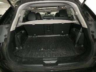 Nissan X-Trail 1.6D   TEKNA picture 17