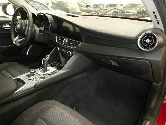 Alfa Romeo Giulia 2.2JTD picture 10