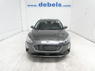 Damaged car Ford Focus TITANIUM 2019/2