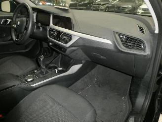 BMW 1-serie 1.5D  D picture 12