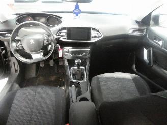 Peugeot 308 II STYLE picture 17