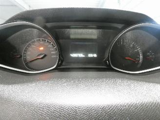 Peugeot 308 II STYLE picture 16