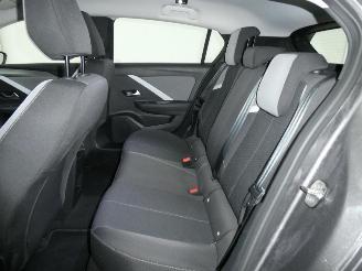 Opel Astra 1.2 EDITION picture 19