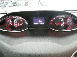 Peugeot 308 BERLINE picture 11