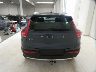 Volvo XC40 MOMENTUM picture 8