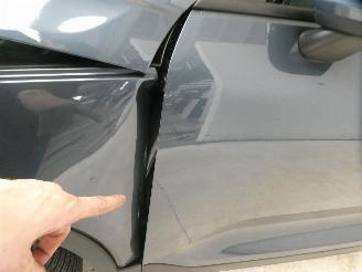 Volvo XC40 MOMENTUM picture 6