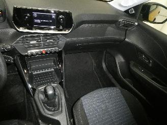 Peugeot 208 LIKE picture 12