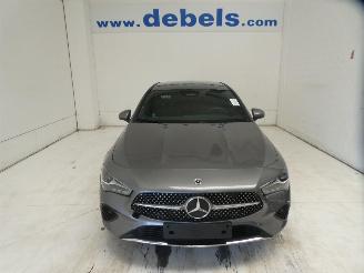 krockskadad bil auto Mercedes Cla-klasse 250 E 2024/2