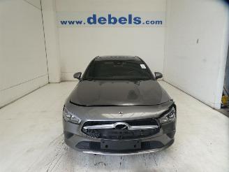 Vaurioauto  passenger cars Mercedes 200-280 CLA  E 2022/9