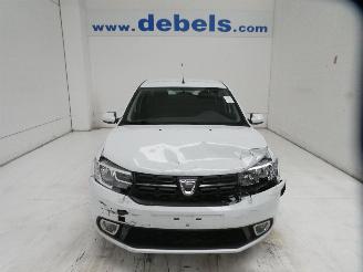 krockskadad bil auto Dacia Logan LAUREATE 2020/3