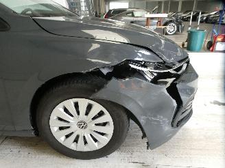 Volkswagen Golf  picture 10