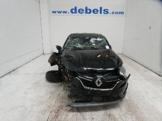 Coche accidentado Renault Arkana  2022/3