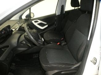 Peugeot 208 LIKE picture 15
