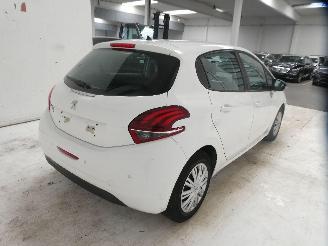 Peugeot 208 LIKE picture 6