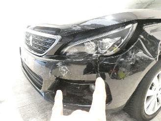 Peugeot 308 II STYLE picture 17