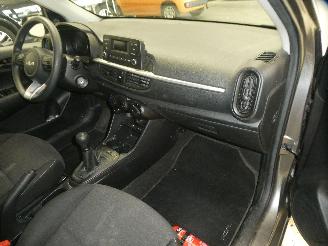 Kia Picanto  picture 16