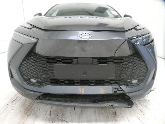 Toyota C-HR  picture 3
