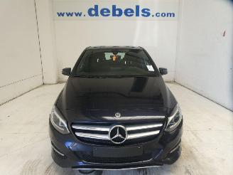 uszkodzony samochody osobowe Mercedes B-klasse B 180 2017/6