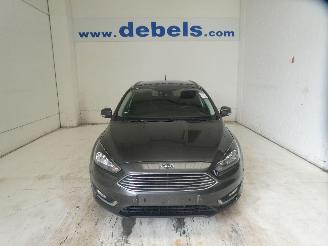 skadebil auto Ford Focus TITANIUM 2016/10