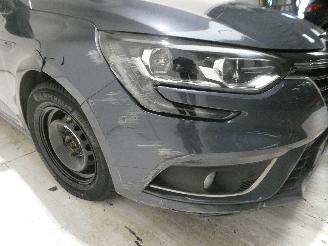 Renault Mégane IV GRANDTOUR picture 13