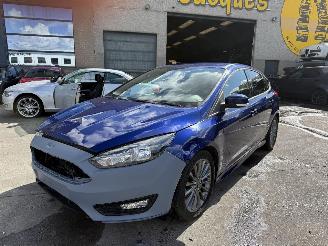 skadebil auto Ford Focus ST-LINE 2018/1