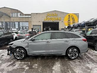Auto incidentate Hyundai I-30 N-LINE 1.5 HYBRID 2025/10