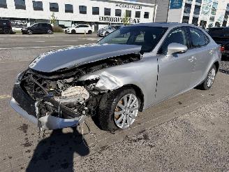 Lexus IS 300H picture 4