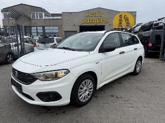 uszkodzony samochody osobowe Fiat Tipo 1.4I SW POP 2018/8