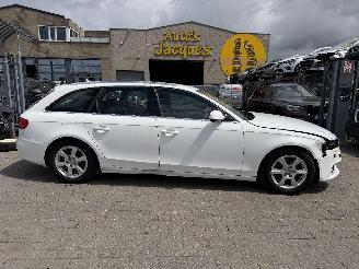 Unfallwagen Audi A4 Avant 2.0 TDI 2011/6