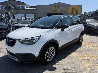 Vaurioauto  passenger cars Opel Crossland 1.2 2020/5