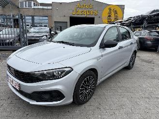 krockskadad bil auto Fiat Tipo 1.0 FIREFLY 100 2021/3