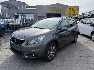 skadebil auto Peugeot 2008 PROBLEM ENGINE 2019/10