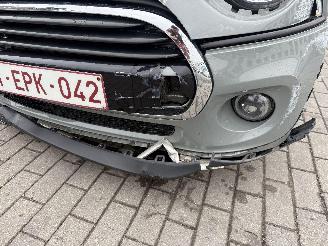 Mini Cooper 1.5 picture 18
