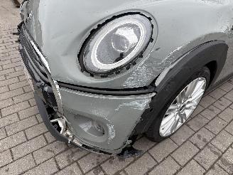 Mini Cooper 1.5 picture 12