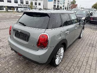 Mini Cooper 1.5 picture 10